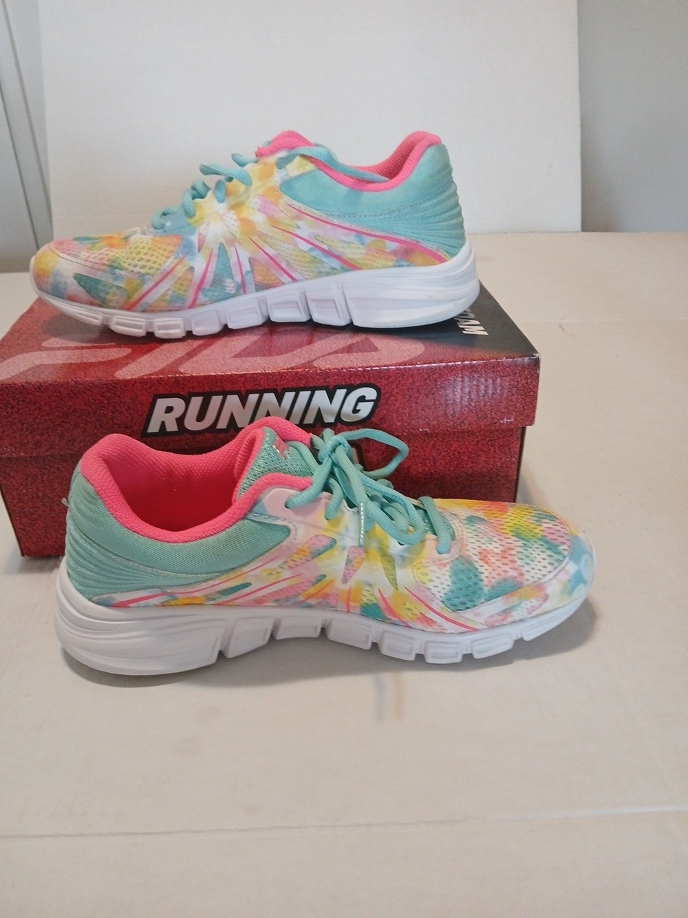 Fila Coolmax Memory Foam Lace-Up Comfort Athletic Running Tye Dye Shoes W-8